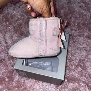 Infant Ugg boots Jesse Bow II Shimmer Size 02/03 Small (6-12months)